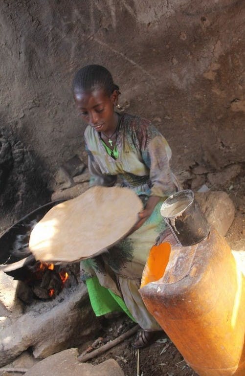 Cooking Injera, a Delicious Ethiopian Bread Featured Image