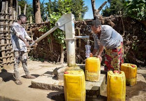 using-the-new-water-hand-pump