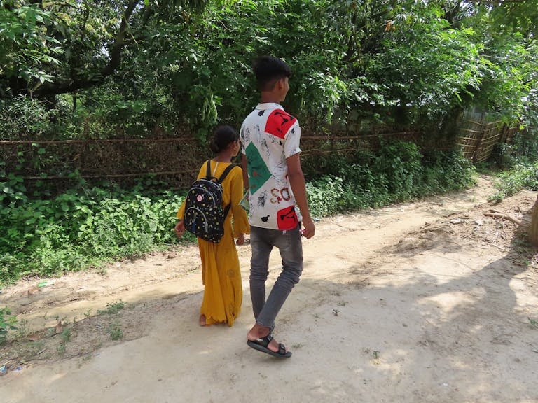 They-are-going-to-school-together.